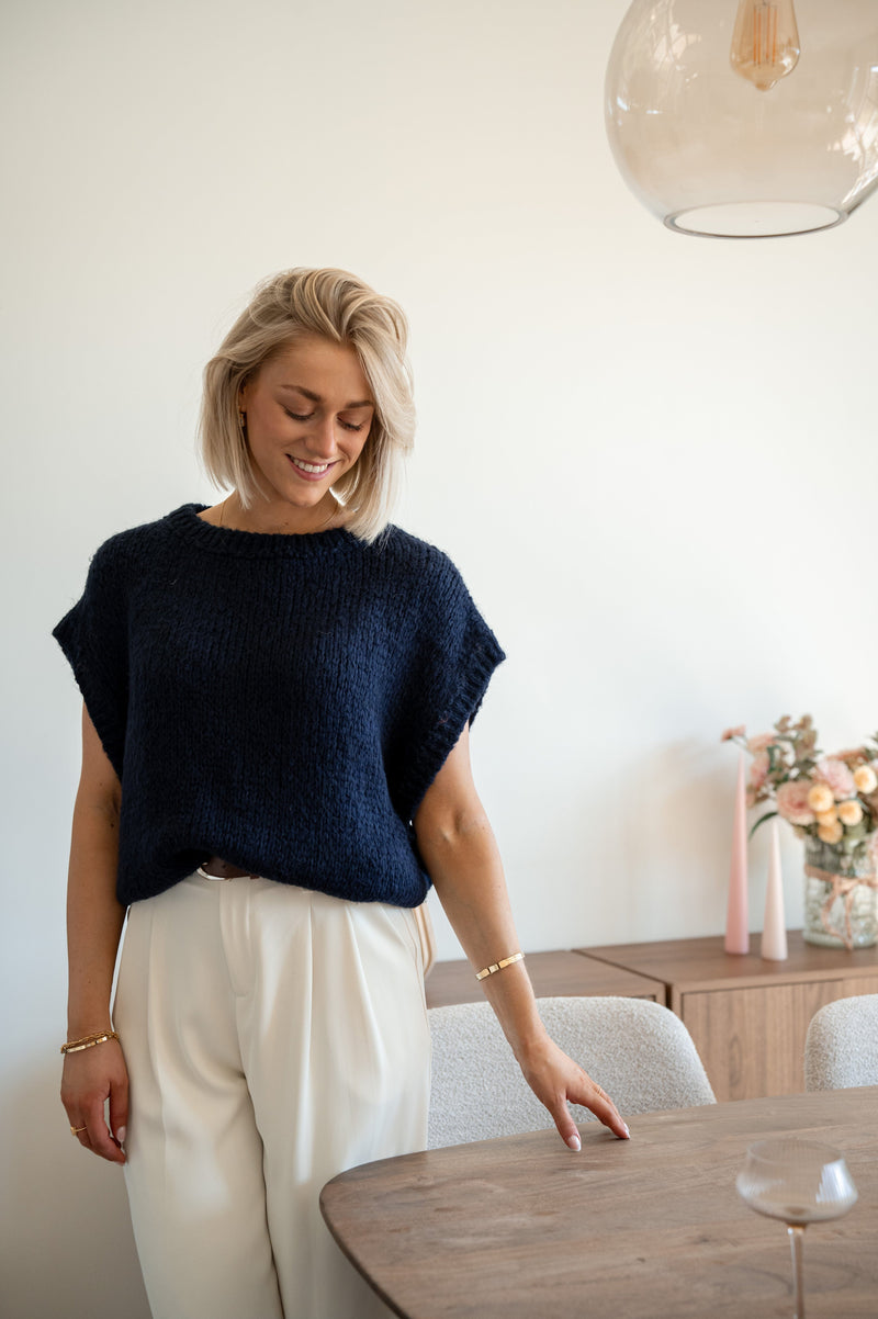 Livia Knit - Dark Blue
LA V STORE