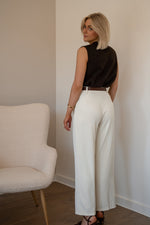 Bloom Top - Brown 
LA V STORE