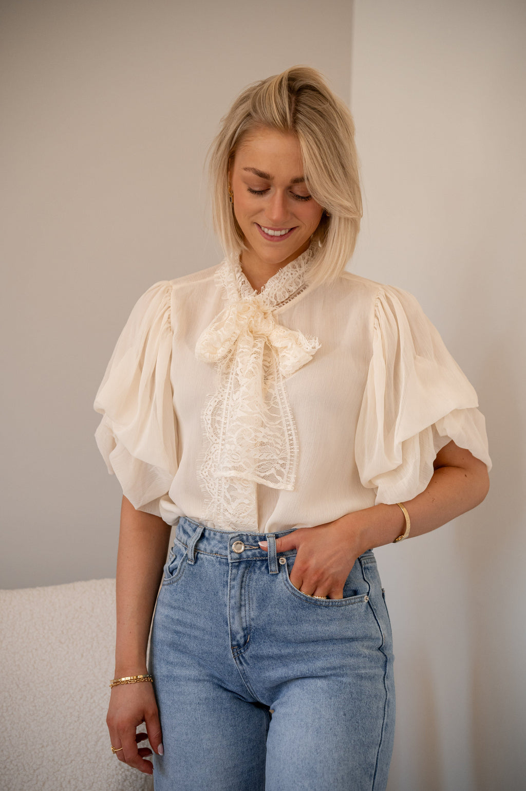 Liora Blouse - Beige
LA V STORE
