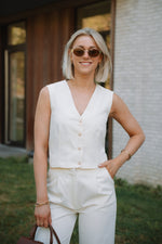 Thyra Vest - Ecru
LA V STORE