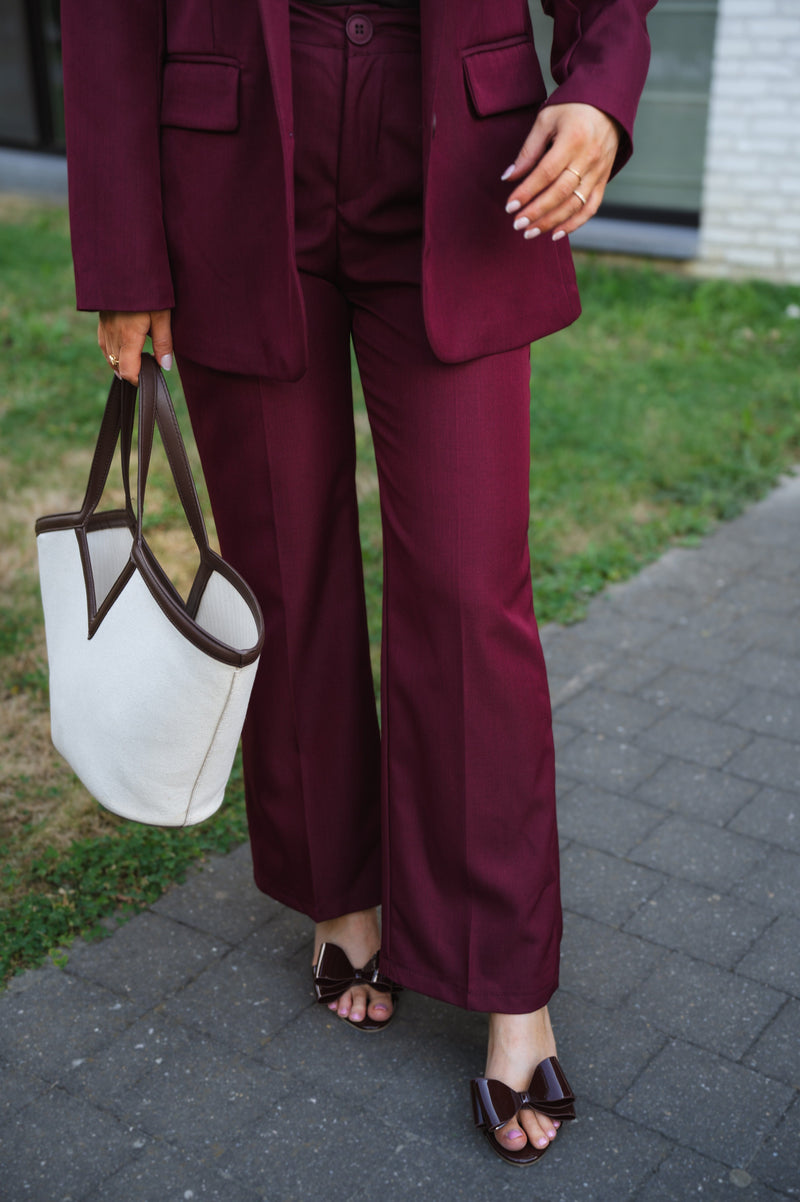Berry Pants - Bordeaux
LA V STORE 