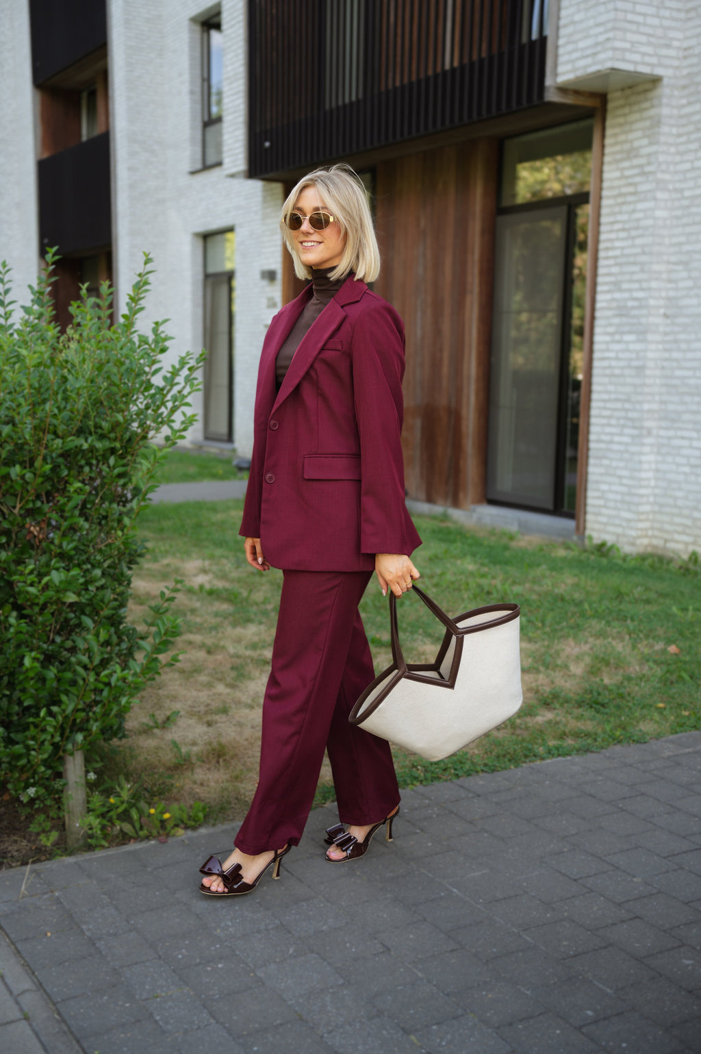 Berry Pants - Bordeaux 
LA V STORE 