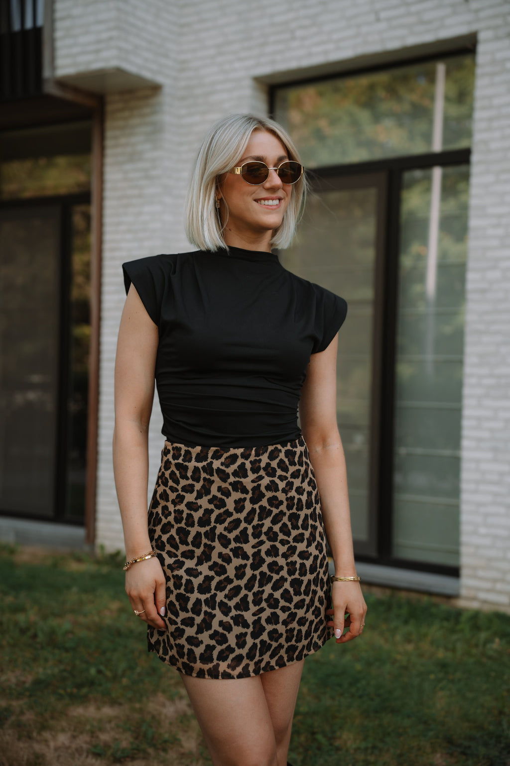 Midnight Top - Black
LA V STORE