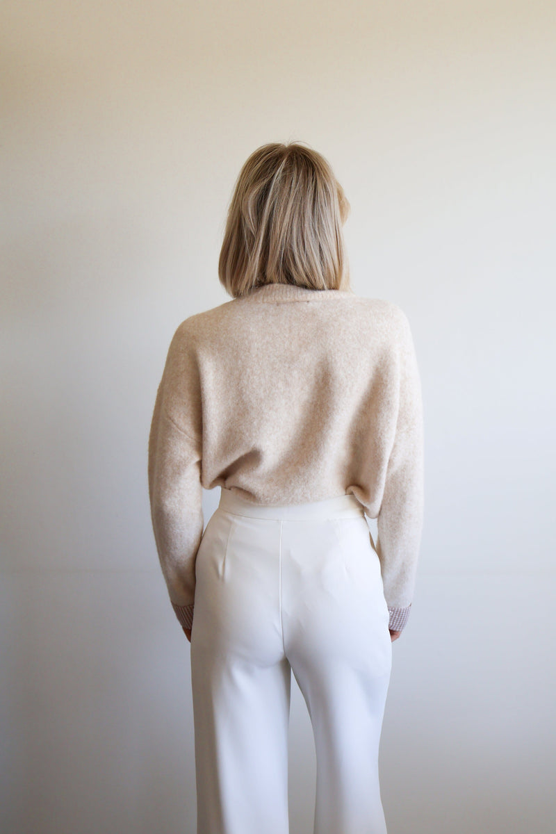 Noélie Sweater - Beige
LA V STORE