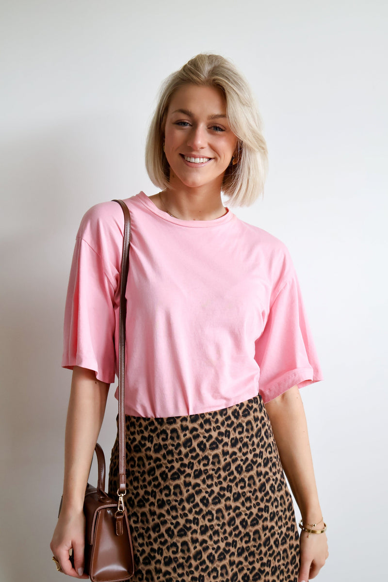 Maija Tee - Pink
LA V STORE