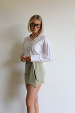 Liv Skort - Olive 
LA V STORE