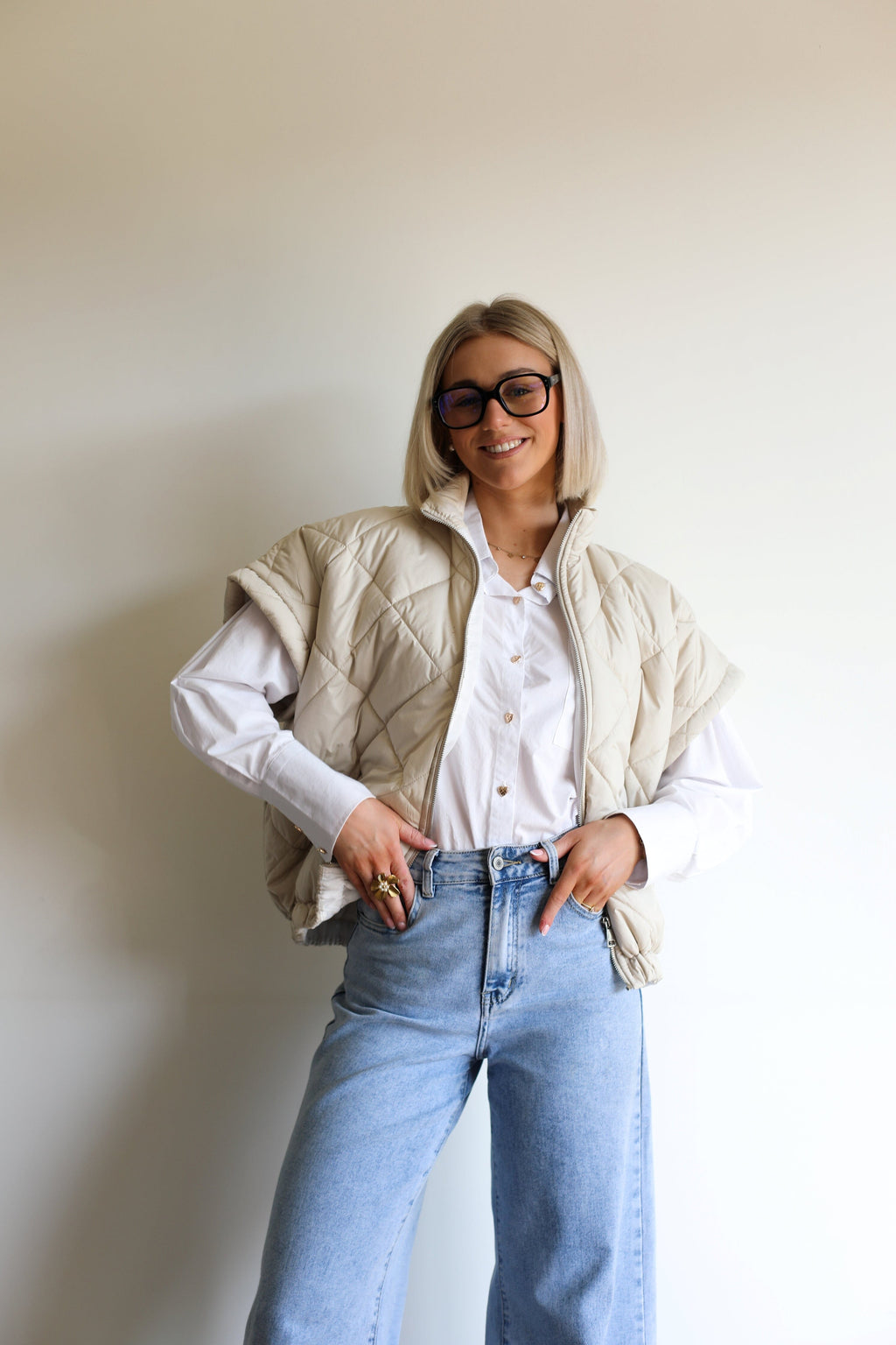 Odette Body - Beige 
LA V STORE
