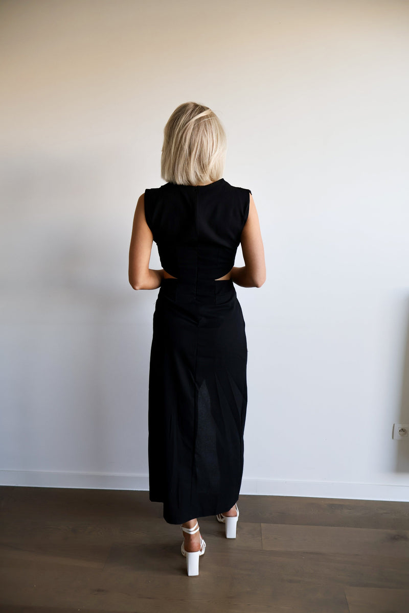 Amara Dress - Black
LA V STORE