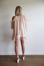 Pearl Dress - Beige
LA V STORE