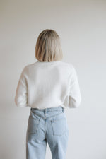 Lova Pearl Knit - White
LA V STORE
