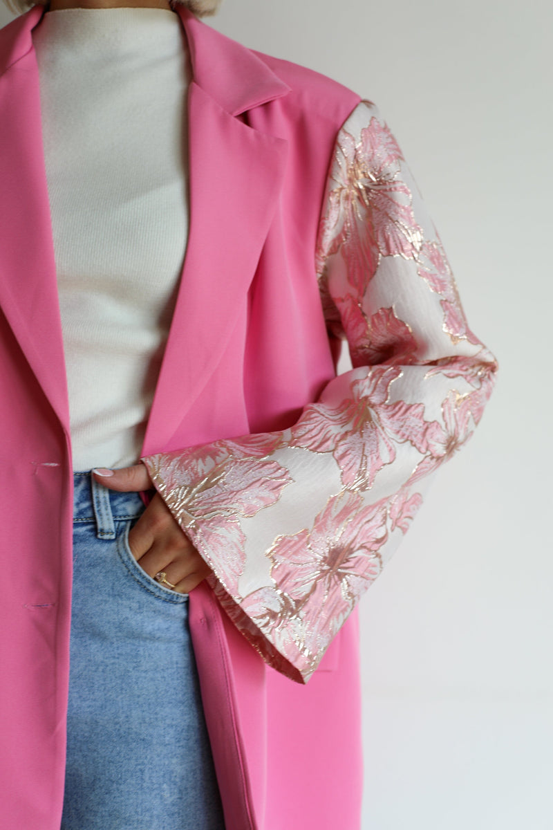 Magalie Blazer - Pink
LA V STORE