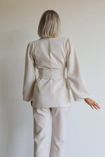 Dune Blazer - Beige 
LA V STORE