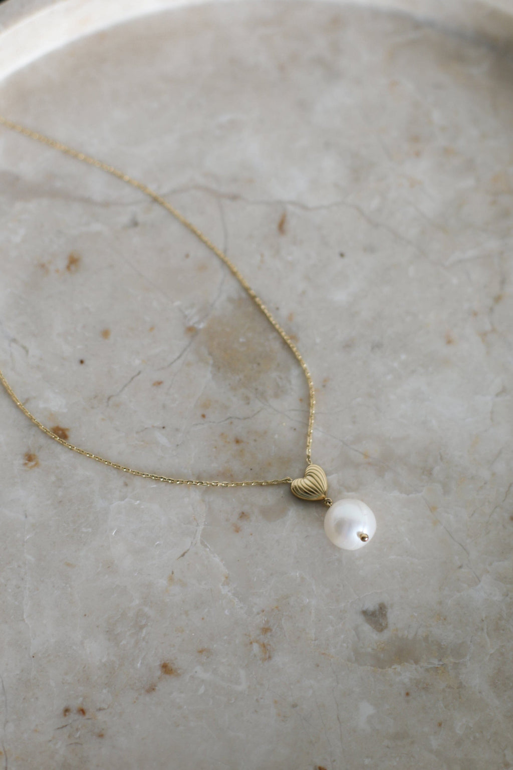 Lima Necklace - Gold 
LA V STORE