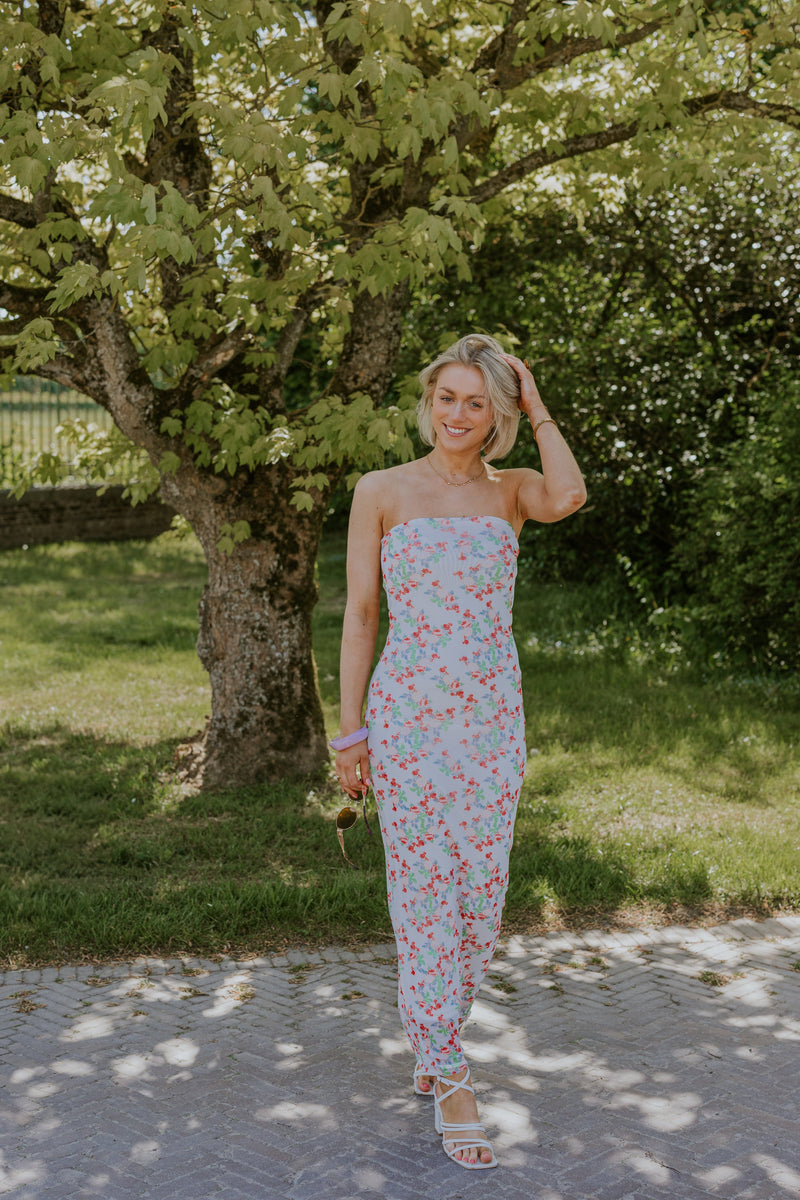 Doris Tube Dress - Apricot
LA V STORE