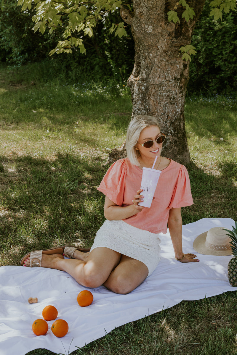Hilda Linen Blouse - Coral
LA V STORE