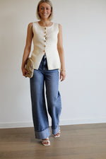 Dottie Top - Beige 
LA V STORE